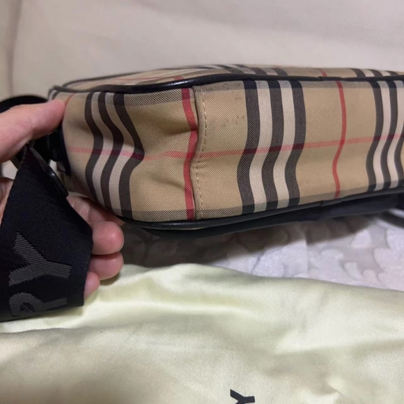 Burberry Paddy Vintage Check Shoulder Bag - Picture 9 of 9